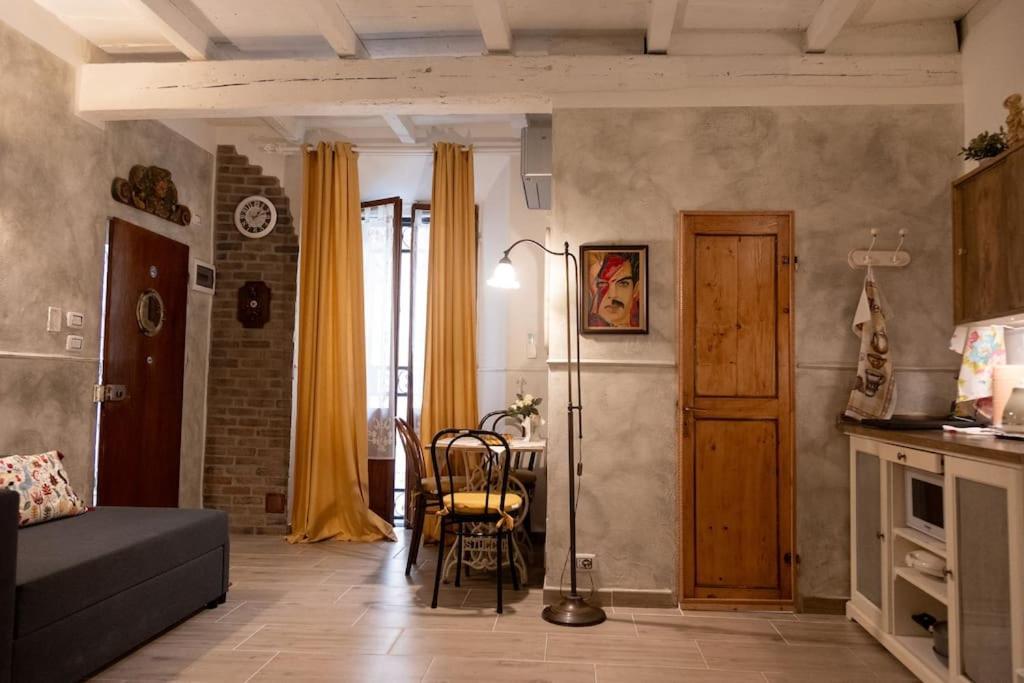 Monolocale In Centro Con Doccia Idromassaggio Appartamento Bologna