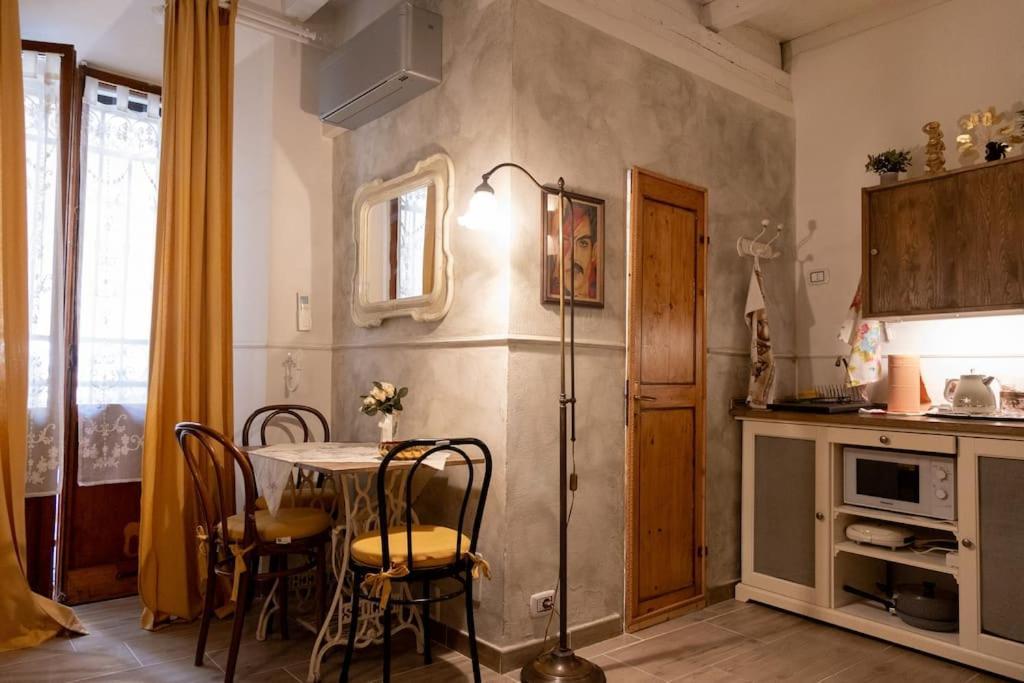 Monolocale In Centro Con Doccia Idromassaggio *