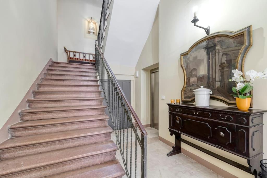 Carbonara Palace 5 - Luxury Comfort Under Medieval Towers Appartement *