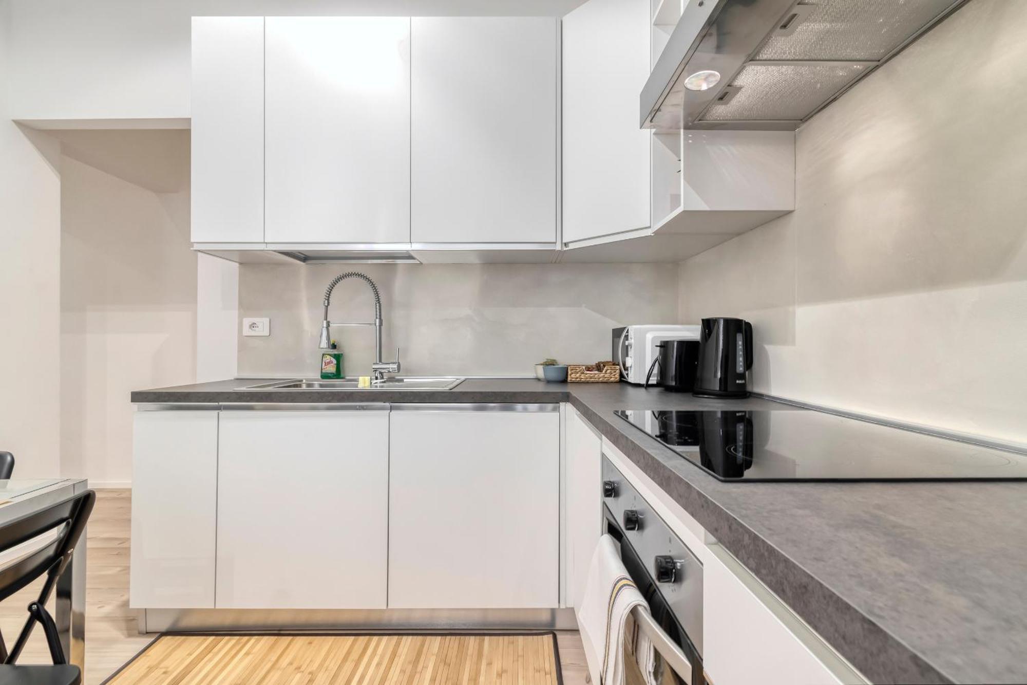 Carbonara Palace 2 - Luxury Comfort Under Medieval Towers Appartamento *
