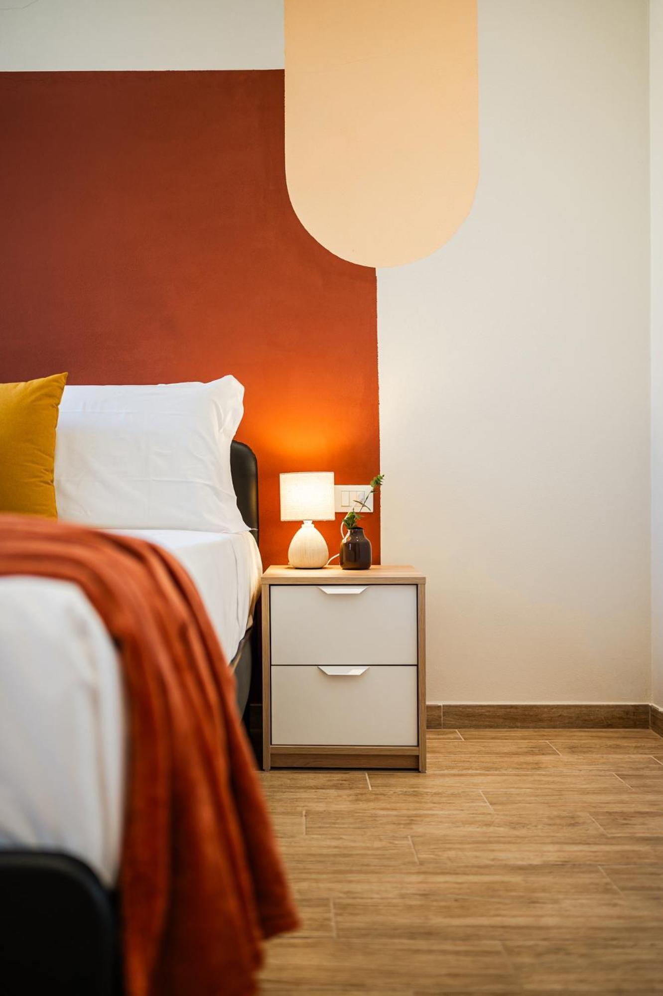 Sui Tetti Di Centro, Casa Dei Colori Bologna