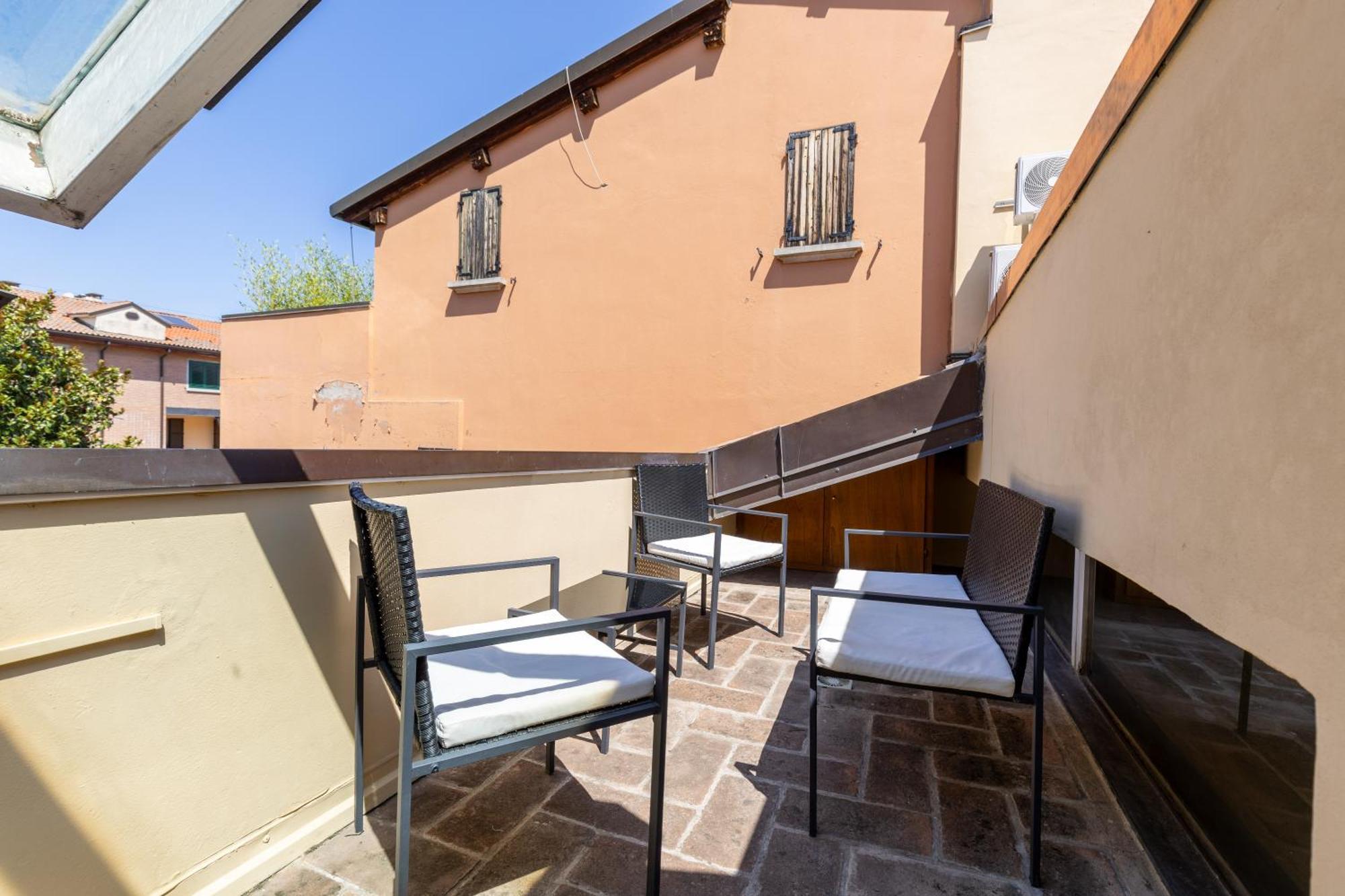 Appartamento Frassinago Suites-bolognarooms