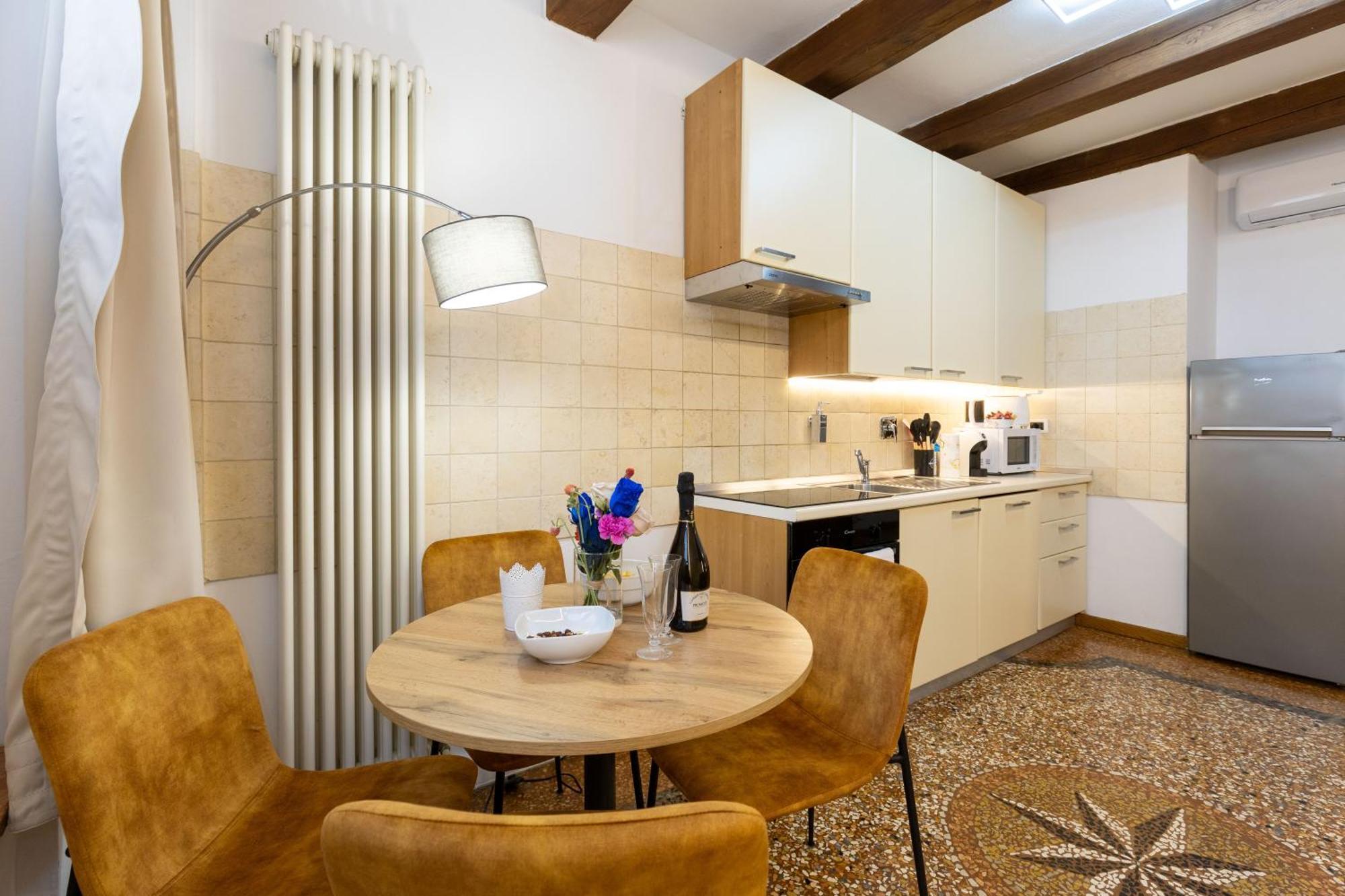 Appartamento Frassinago Suites-bolognarooms