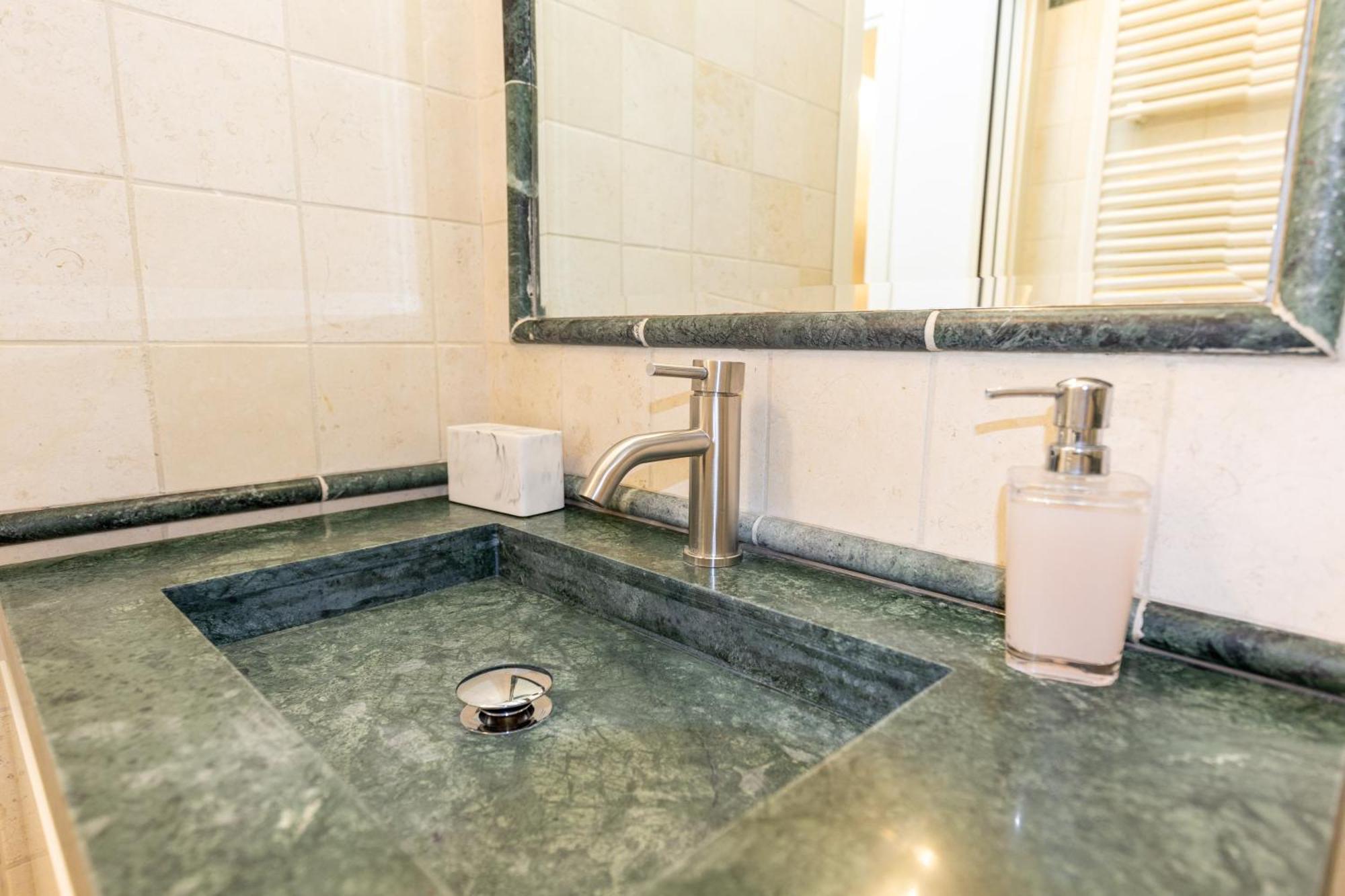 Frassinago Suites-bolognarooms * Bologna