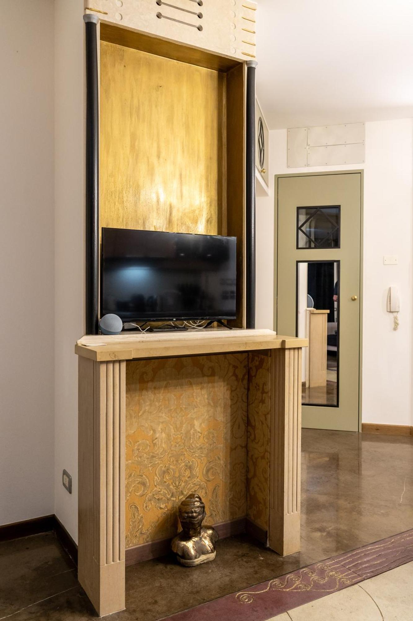 Di Lusso In Centro - Freedom Gli Artisti Apartment