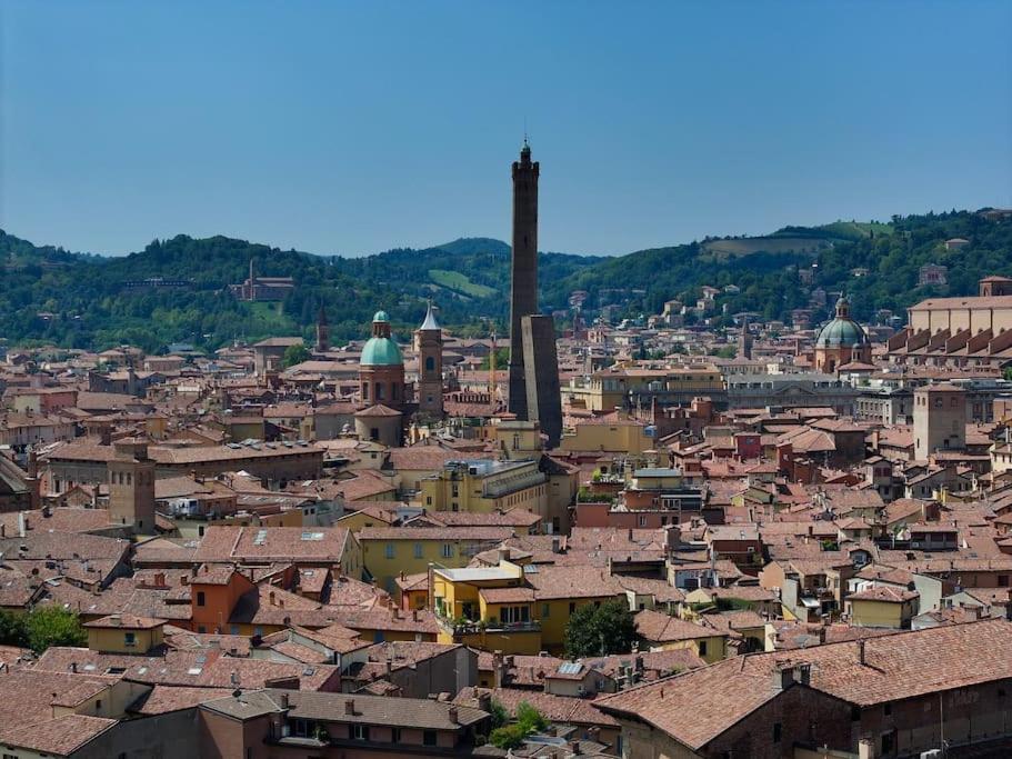 Luxury Penthouse In The Heart Of * Bologna