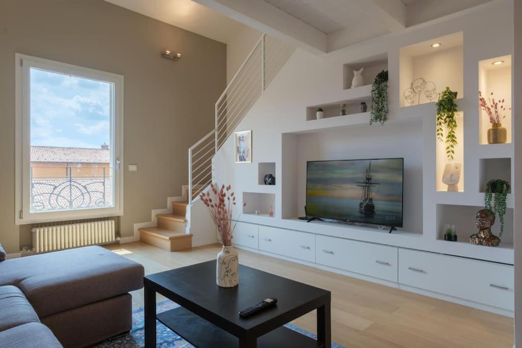 Luxury Penthouse In The Heart Of Apartment *