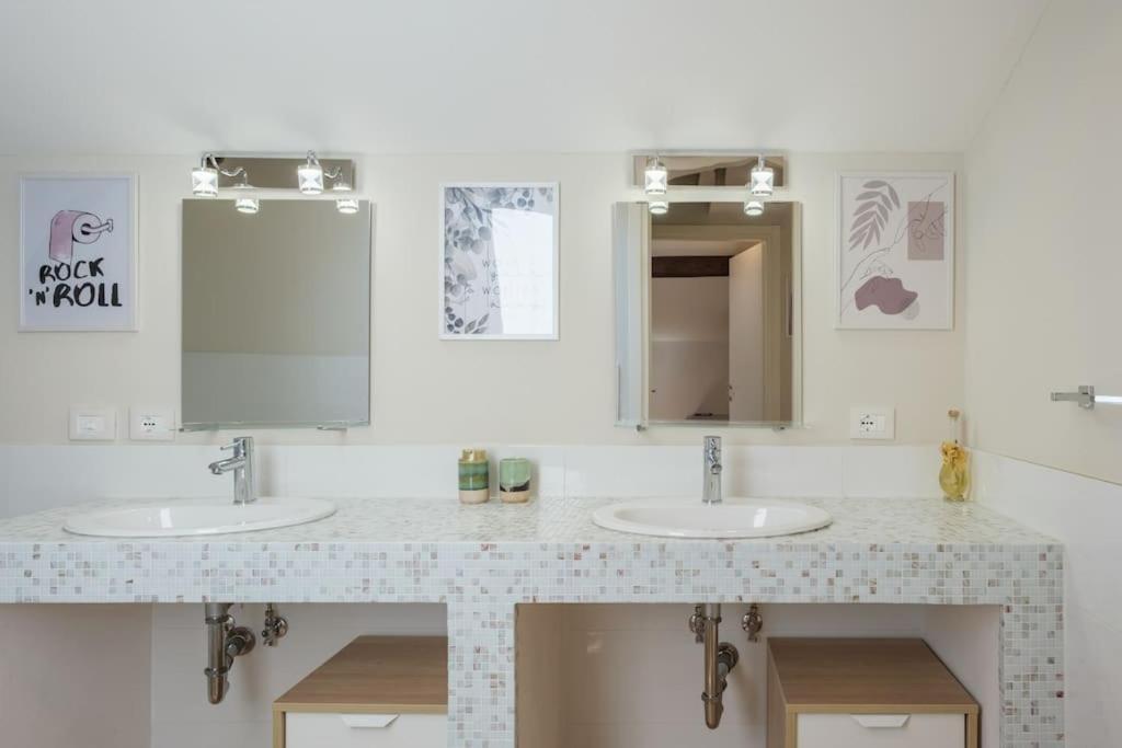 Luxury Penthouse In The Heart Of * Bologna