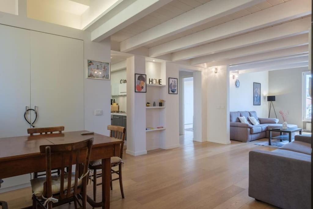 Luxury Penthouse In The Heart Of Apartment *