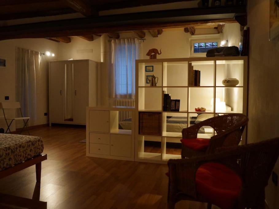 Appartamento Lovely Nel Centro Storico Di