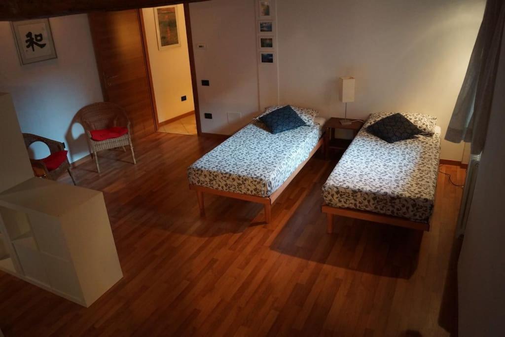 Apartamento Lovely Nel Centro Storico Di Bolonha