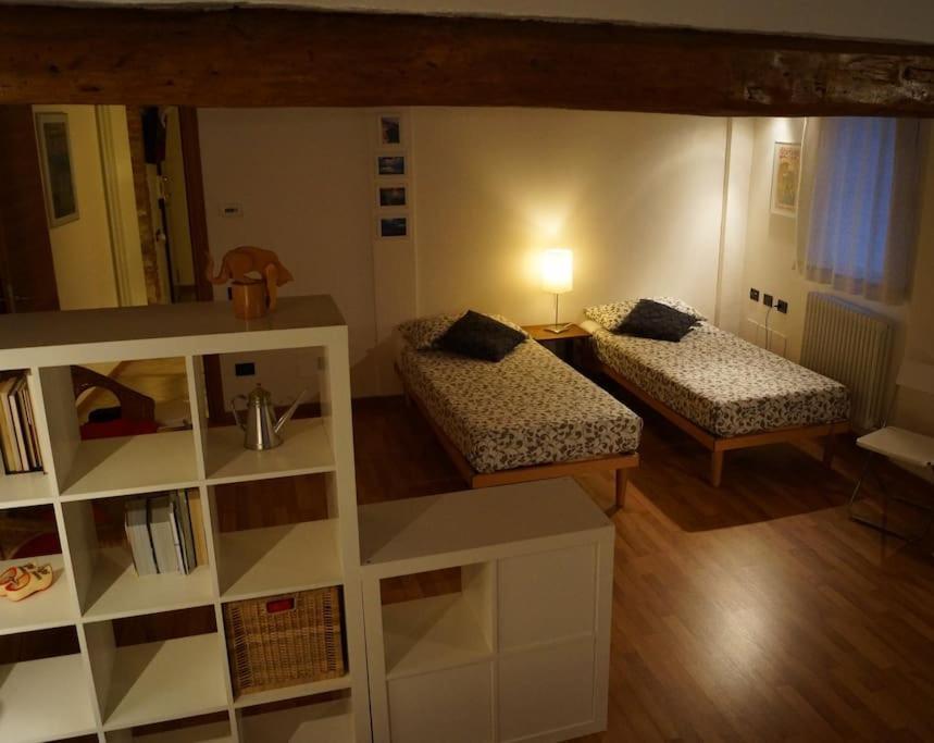 Lovely Nel Centro Storico Di Apartamento Bolonha