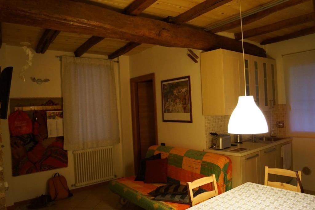 Appartamento Lovely Nel Centro Storico Di *