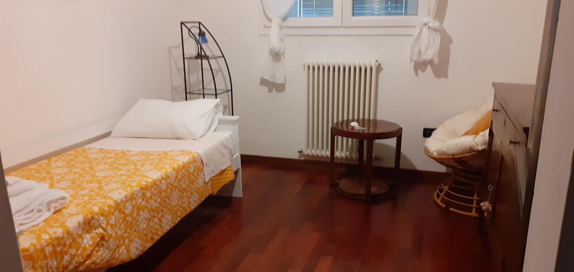 Casa San Mamolo Lejlighed