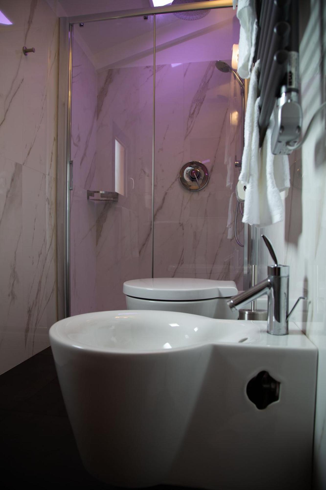 Rooftop - Twa Appartement Bologna