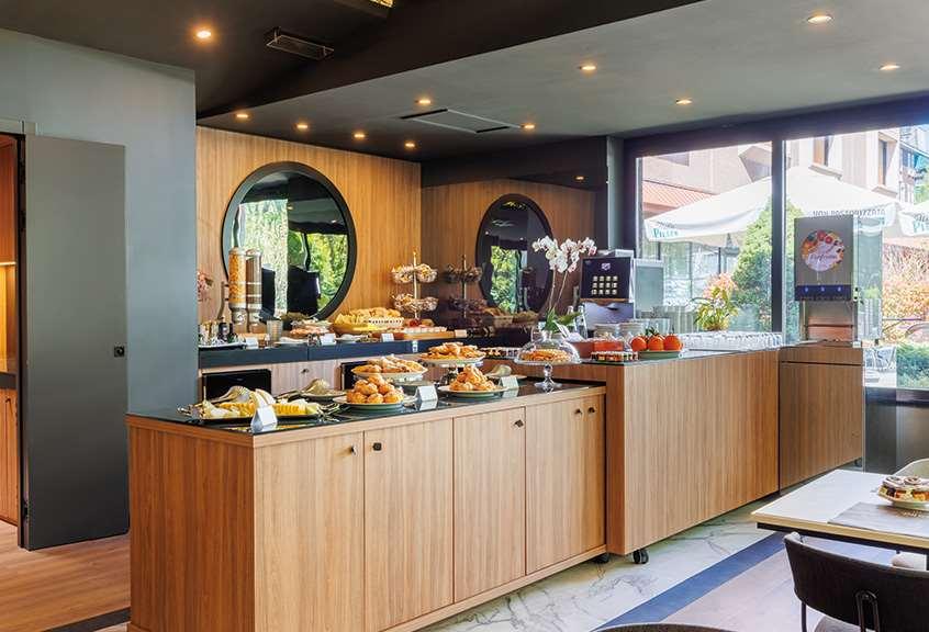 Jr Amadeus Hotel Bologna
