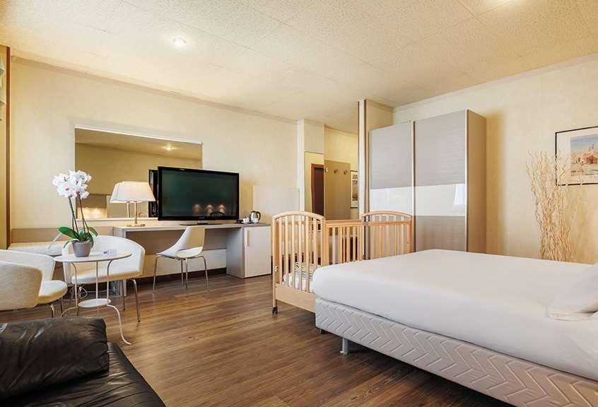 Jr Amadeus Hotel Bologna