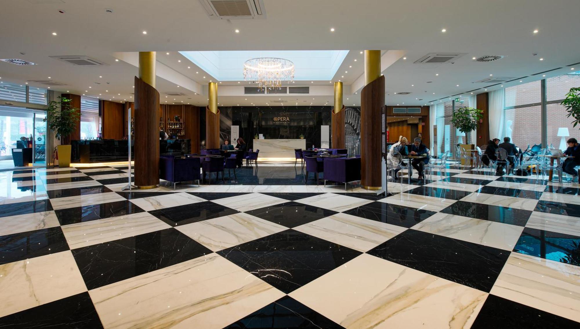 The Sydney Hotel 4*