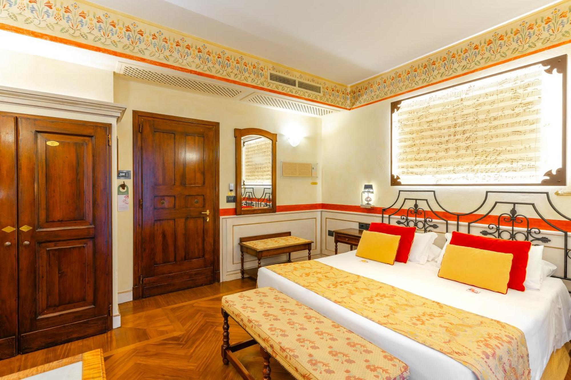 Hotel Art Commercianti 4*