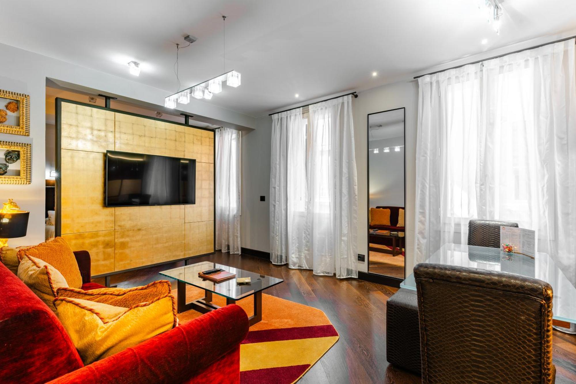 Hotel Art Commercianti 4*