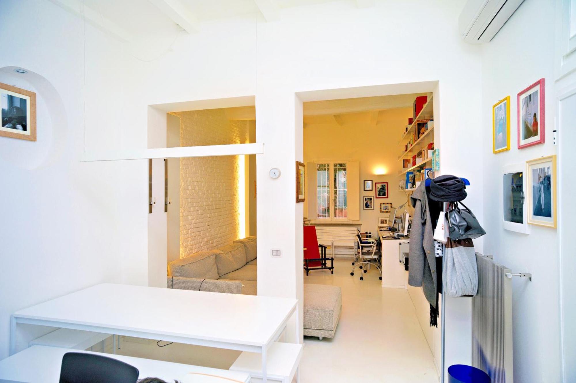 Elegant And Modern Loft In Medieval Bolonia