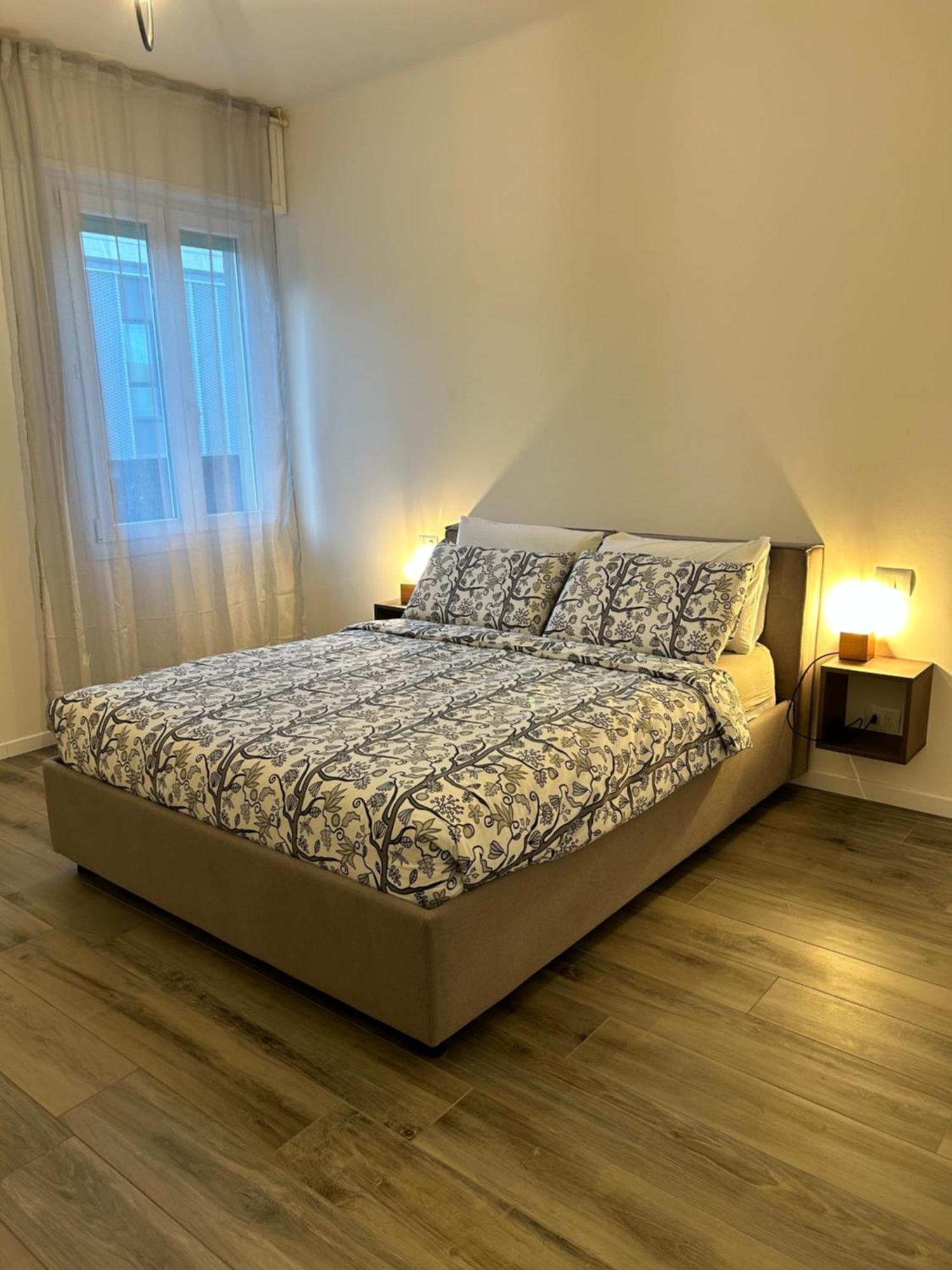 Modern Centraal Gelegen In Bologna. Appartement *