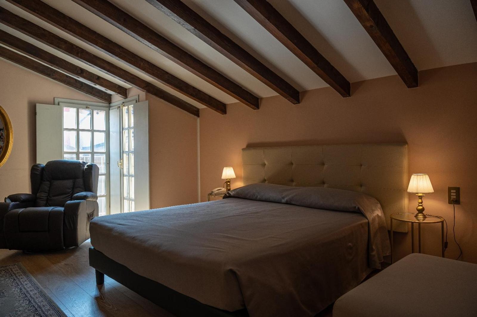 Roma Hotel