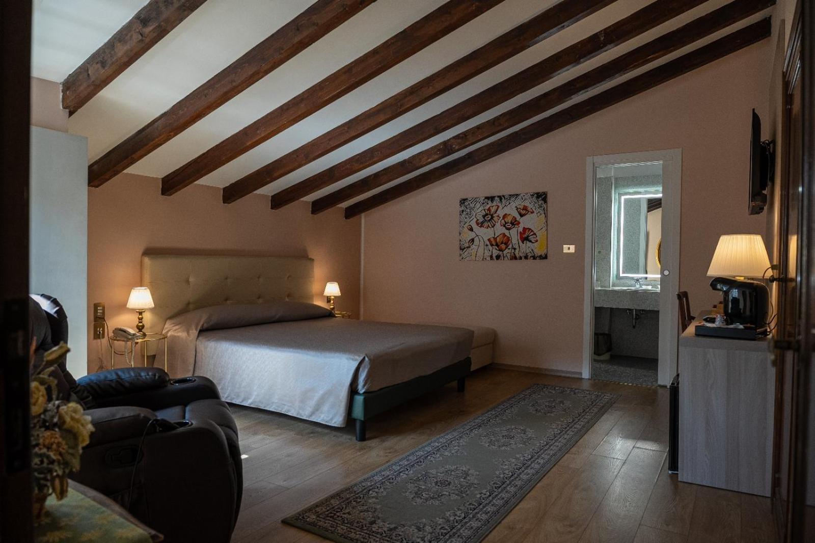 Roma 4*