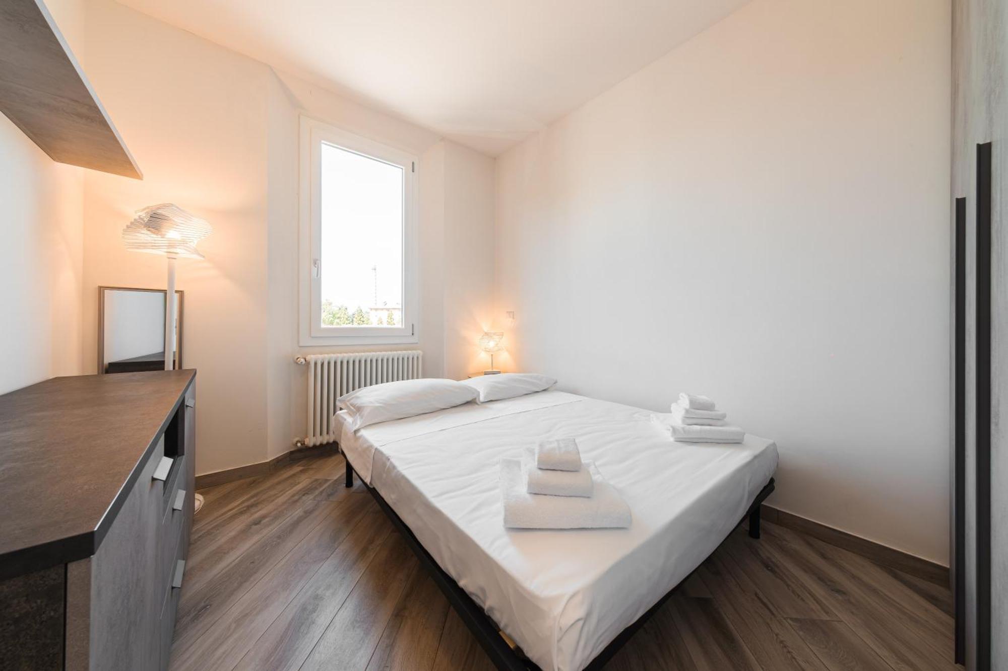 Carracci House - Free Parking - Station - Center E Fiera Appartamento Bologna