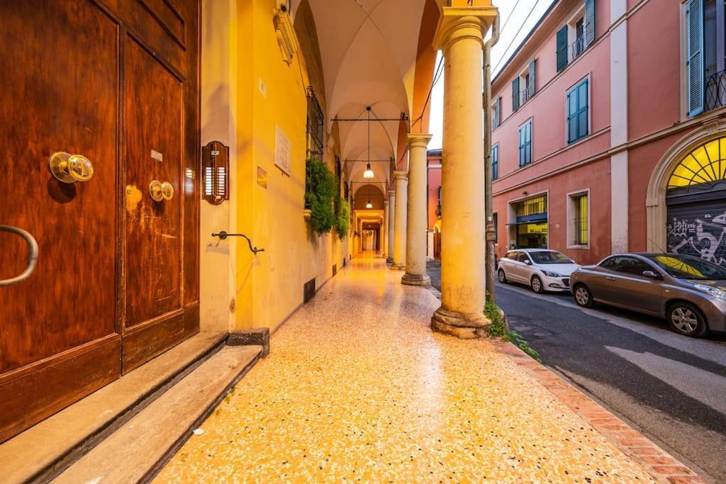 Garden Piazza Maggiore Bologna