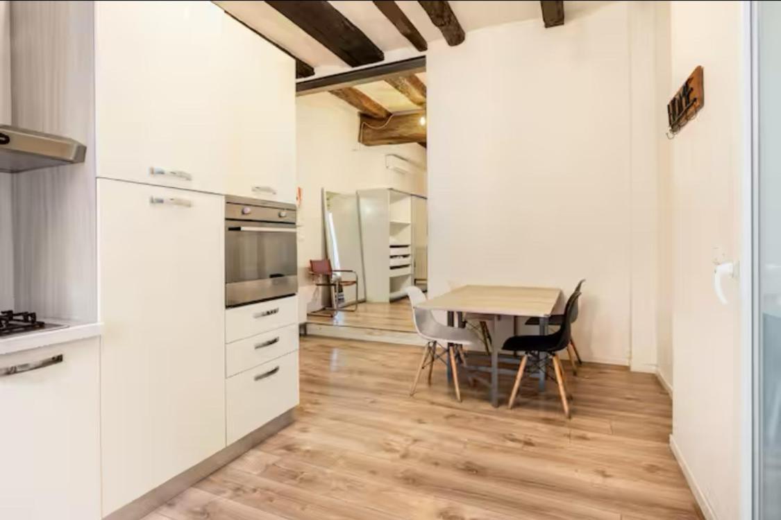 Downtown Loft Apartment *