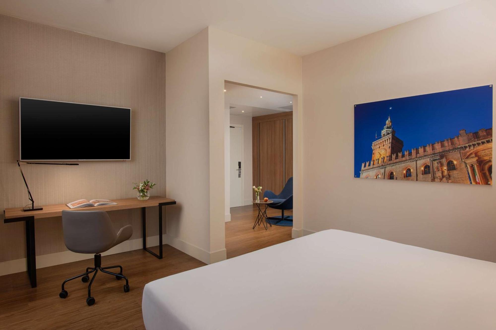 Nh De La Gare Hotel 4*