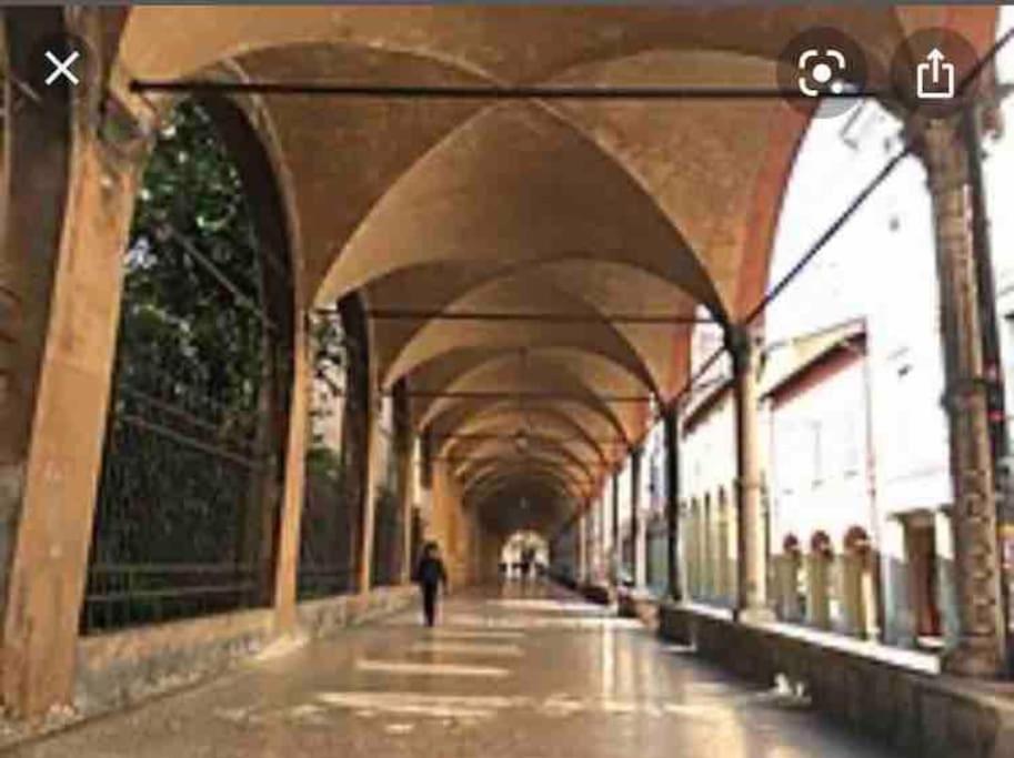 Cozy And Quiet Near Two Towers, Appartamento Bologna