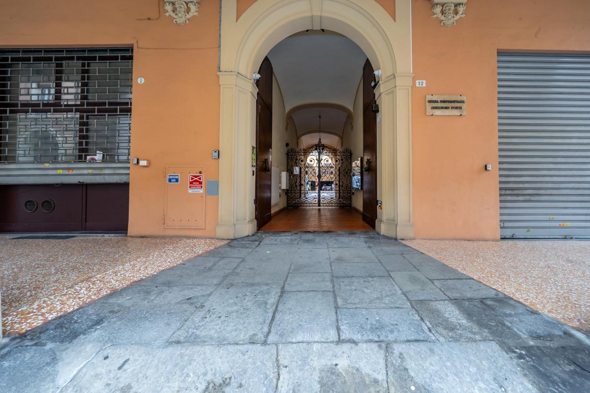 Luxury Flat And Free Parking * Bologna