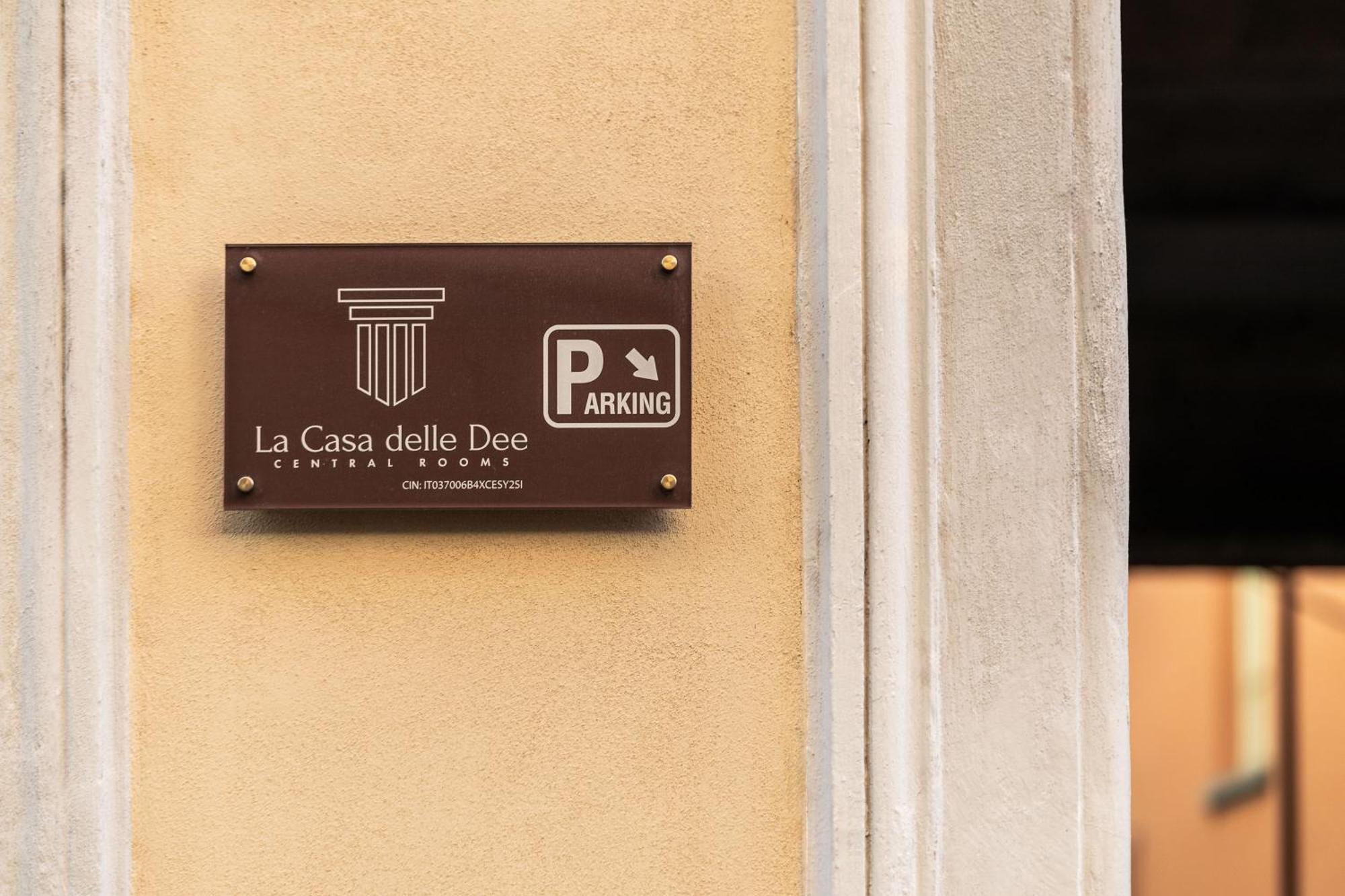 La Casa Delle Dee - Self Check-in Affittacamere Bologna