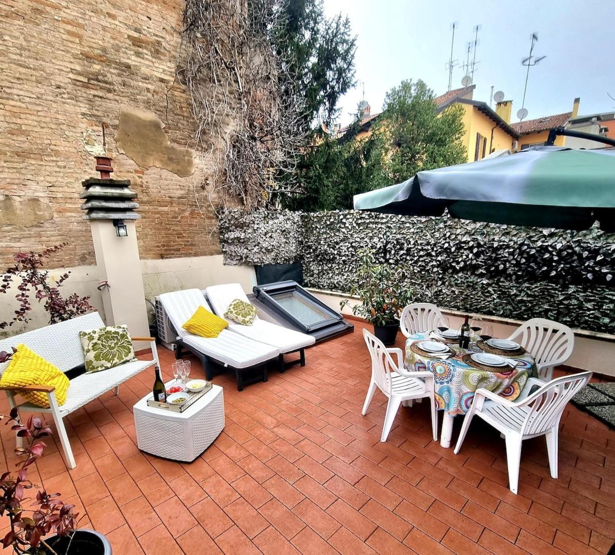 Secret Terrace Downtown Loft, Rooftop Terrace, 2 Bedrooms, Ac