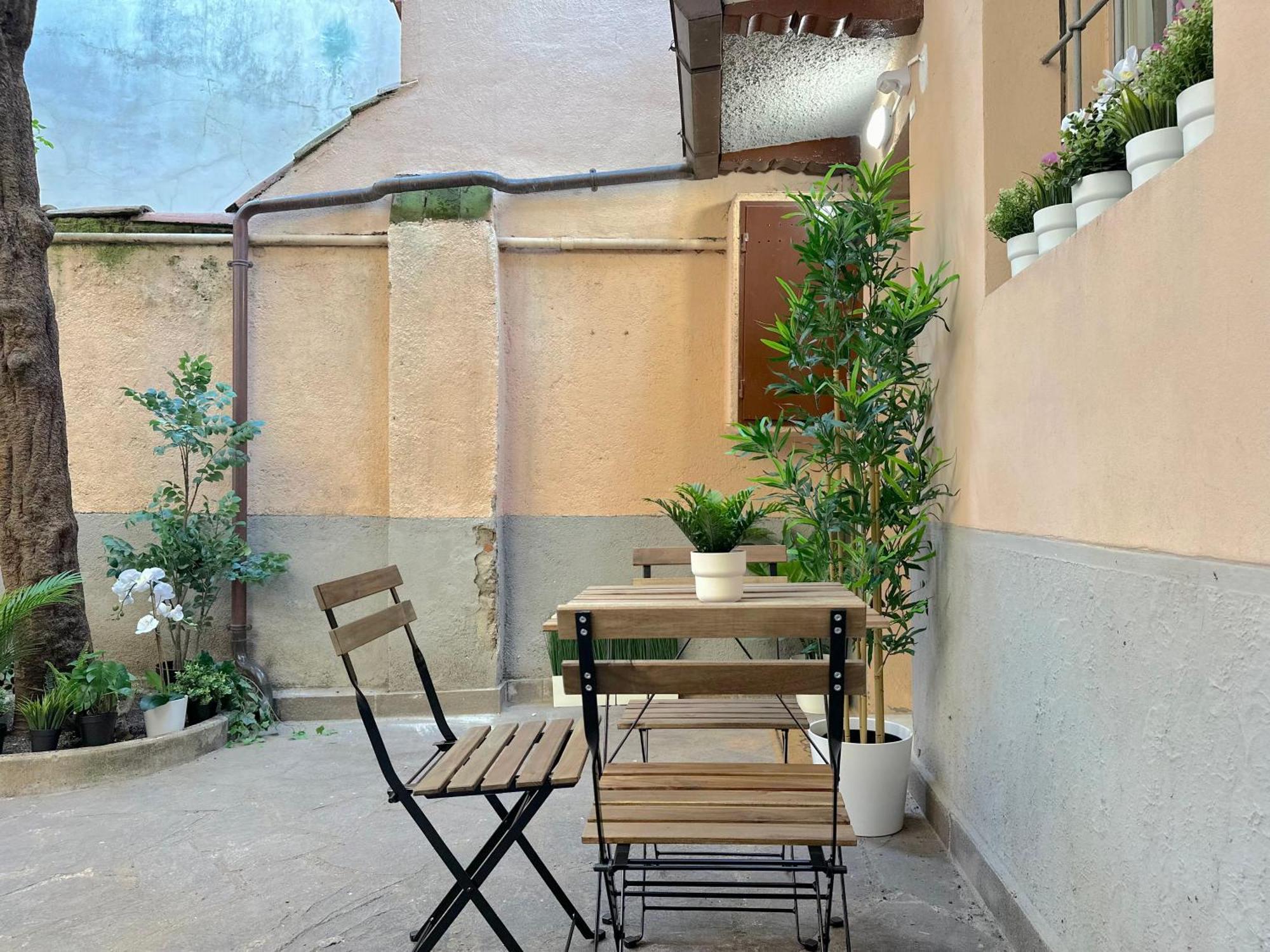 Mascarella Boutique *