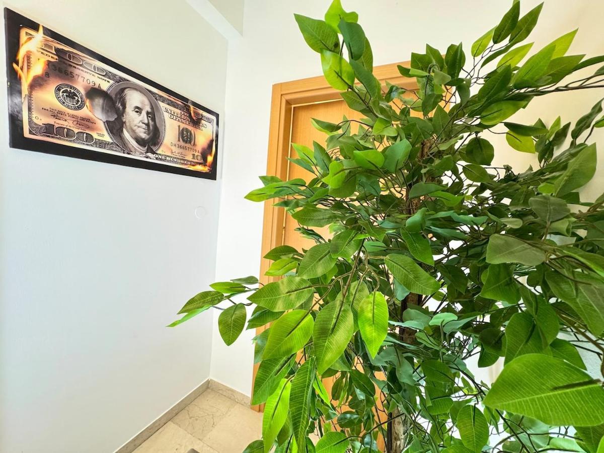 Armonia House - 2 Minutes From The Station Apartment