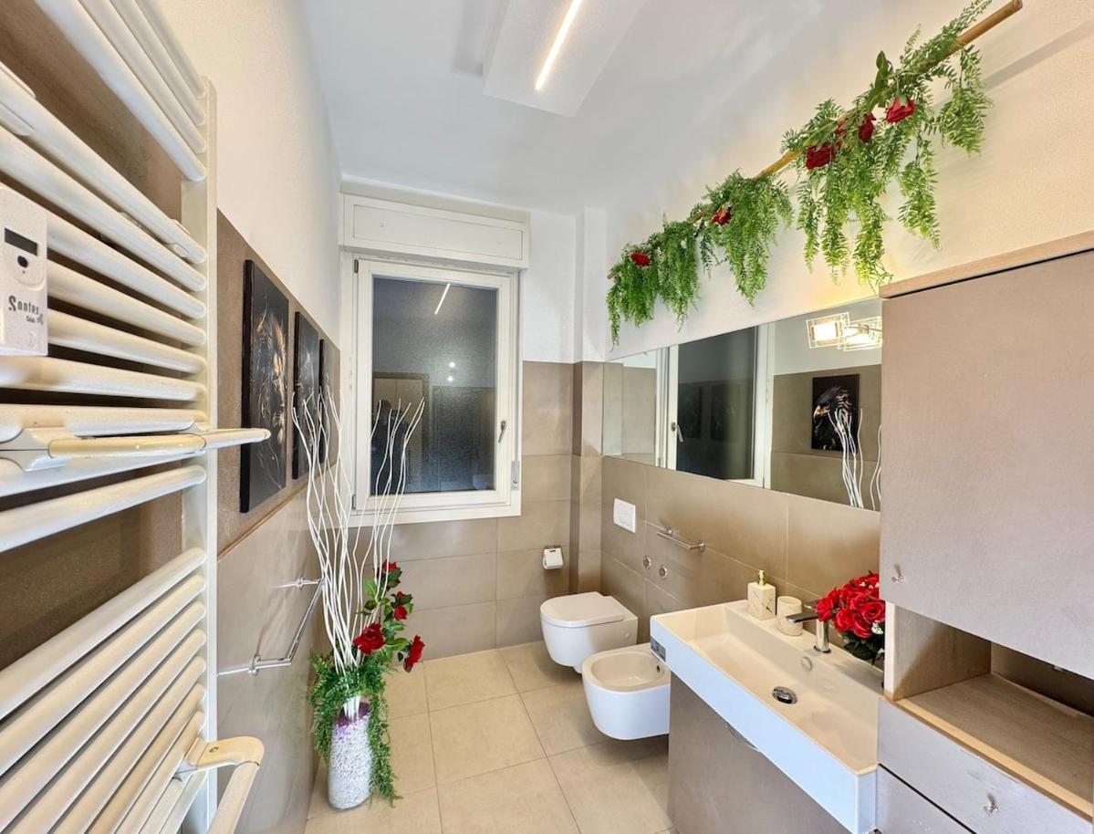 Armonia House - 2 Minutes From The Station Apartment *
