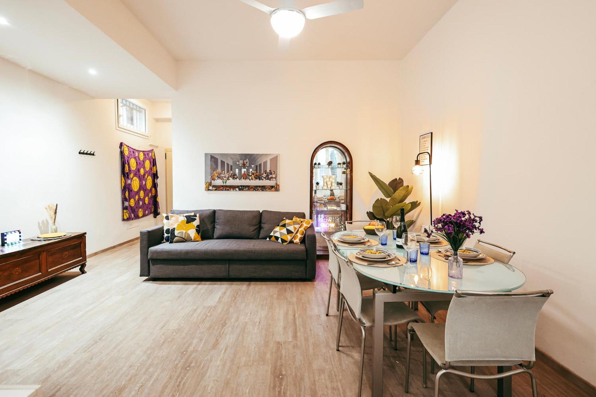 The Superstars - Old Town Appartement