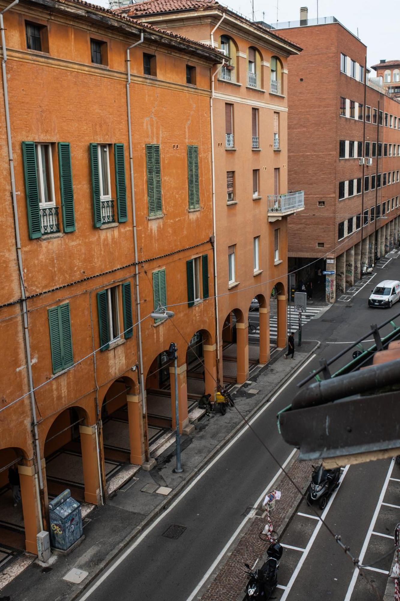 Appartamento Morgana Guarda Il Canale - Centro Storico - Finestrella -indipendenza - Piazza 8 Agosto - Stazione Bologna