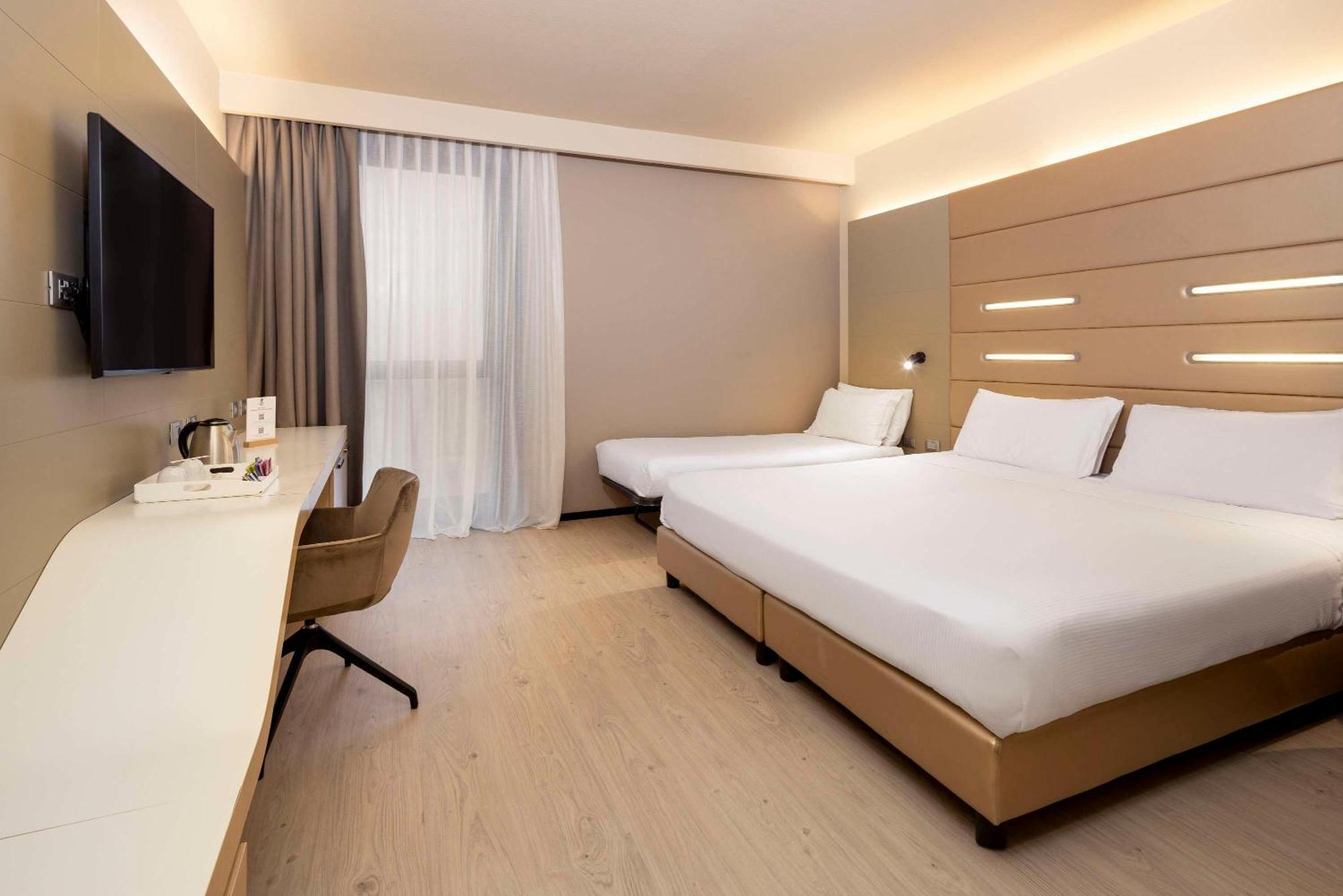 Western Tower Hotel Bologne