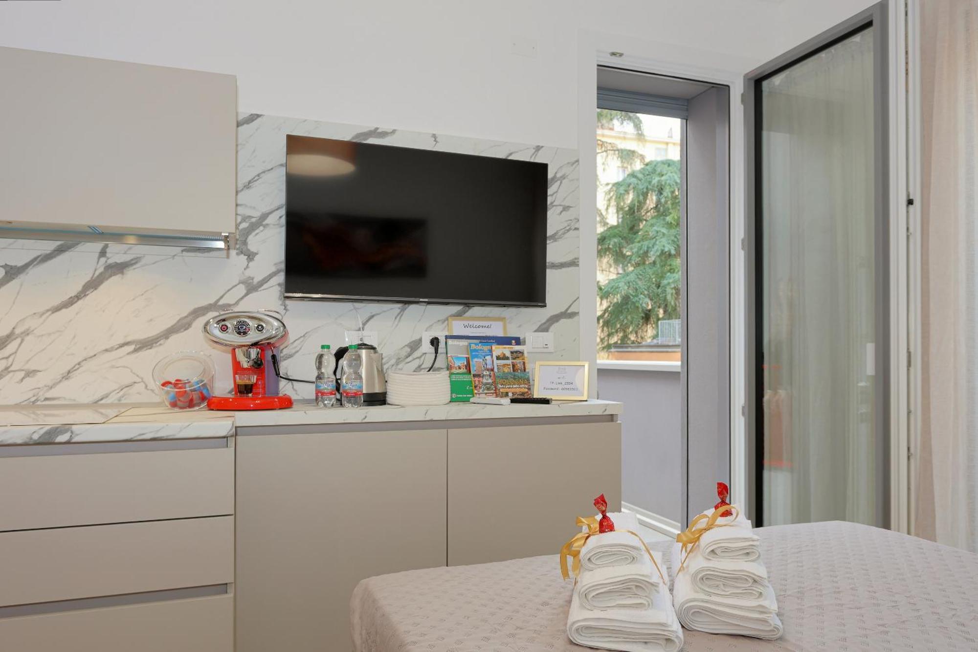 Apartment Mascarella - Elegante Design Con Patio Nel Centro Storico Bologna