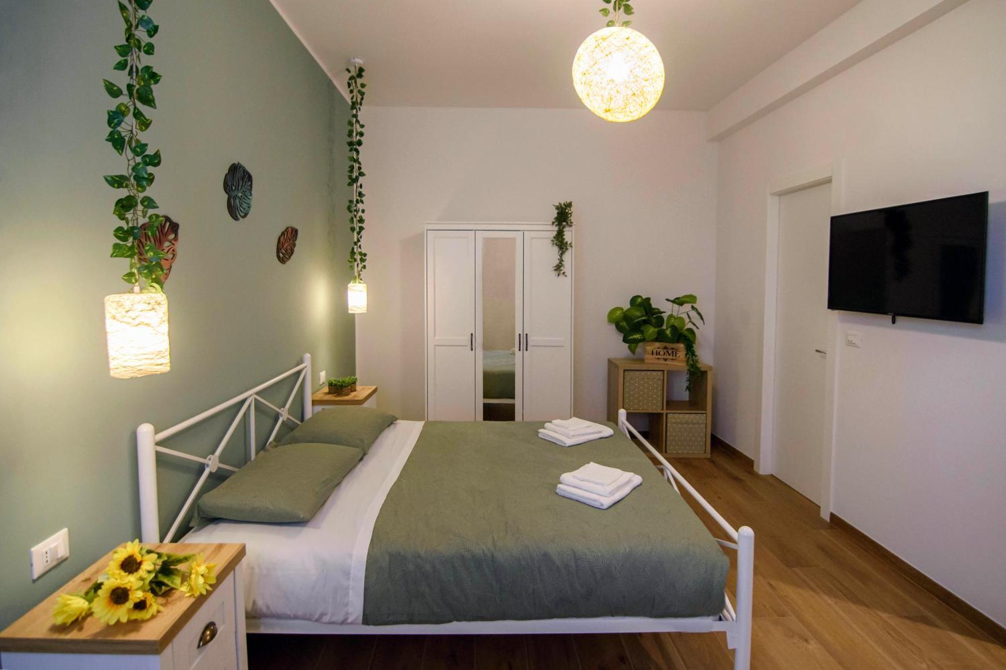Sunny's House Bed & Breakfast *