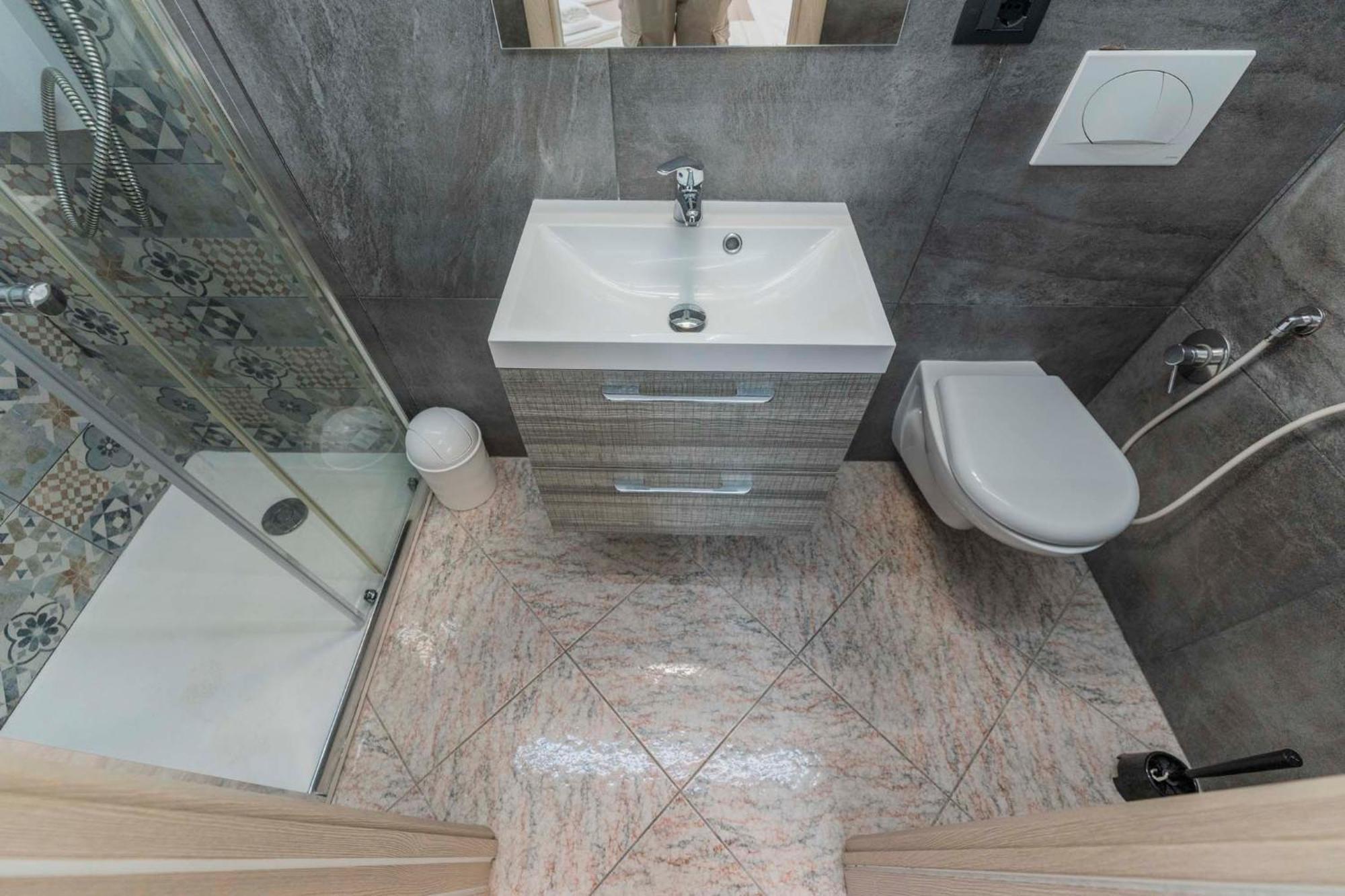Apartahotel Fioravanti - San Luca & Genesis House, A Pochi Passi Dalla Stazione, Vicino Al Cuore Di Bolonia
