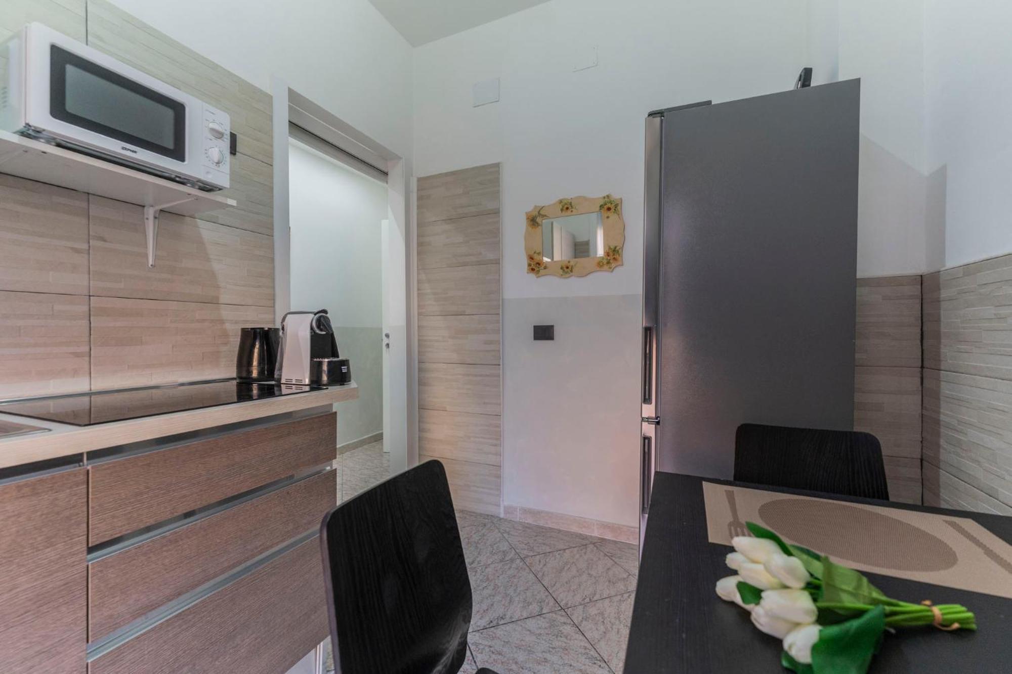 Apartahotel Fioravanti - San Luca & Genesis House, A Pochi Passi Dalla Stazione, Vicino Al Cuore Di Bolonia
