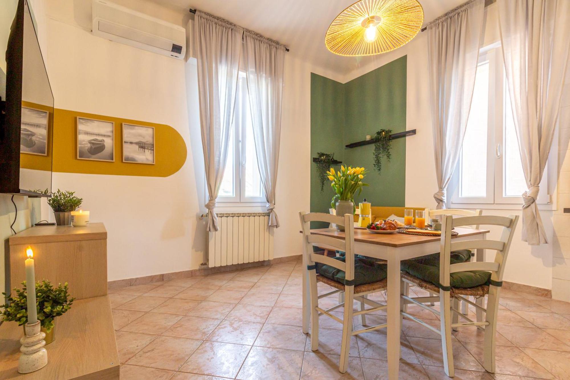 2 Steps Away From With Private Parking Appartamento