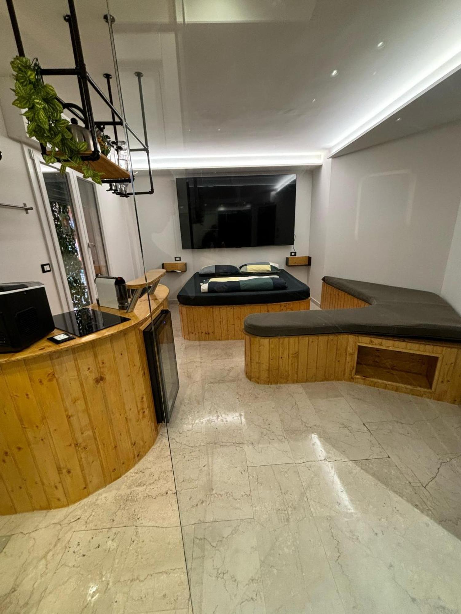 4roomz Couette-café 3*