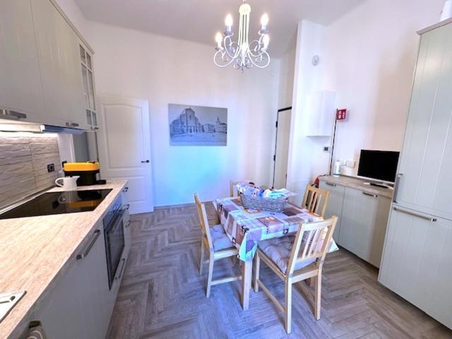Lejlighed Brand New !!! Ancient Liberty Style Completely Renovated 2025 *
