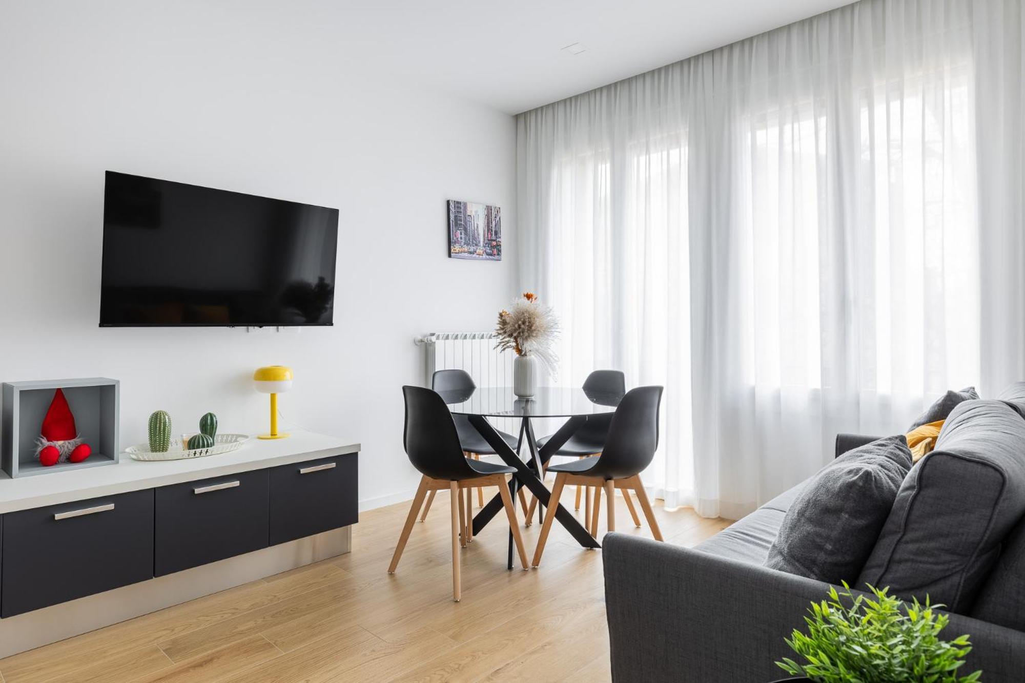 Silver Azzo Gardino N 9 Interno 4-3 Apartment